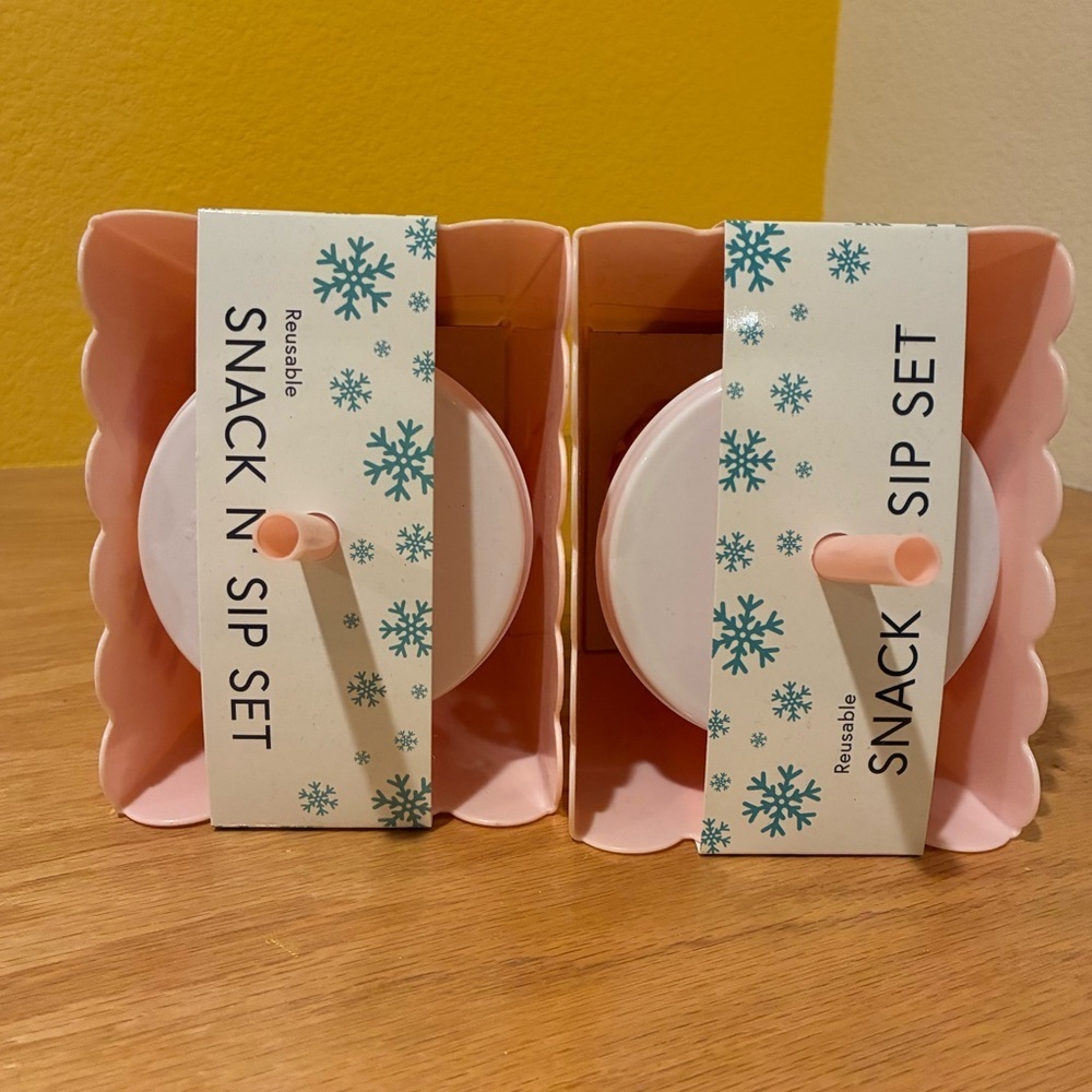 Target Bullseye Playground Pink Christmas Snack N' Sip Set- Set of 2 - Picture 5 of 10